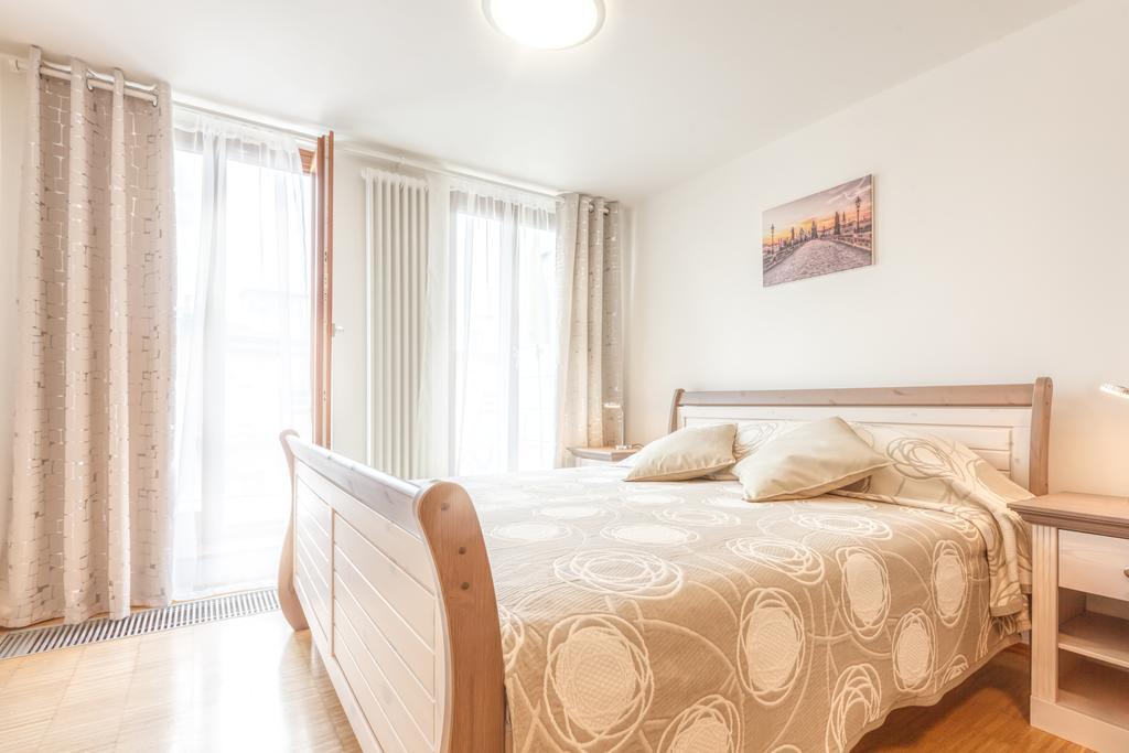 Modern Apartment Charvatova Prague Ngoại thất bức ảnh