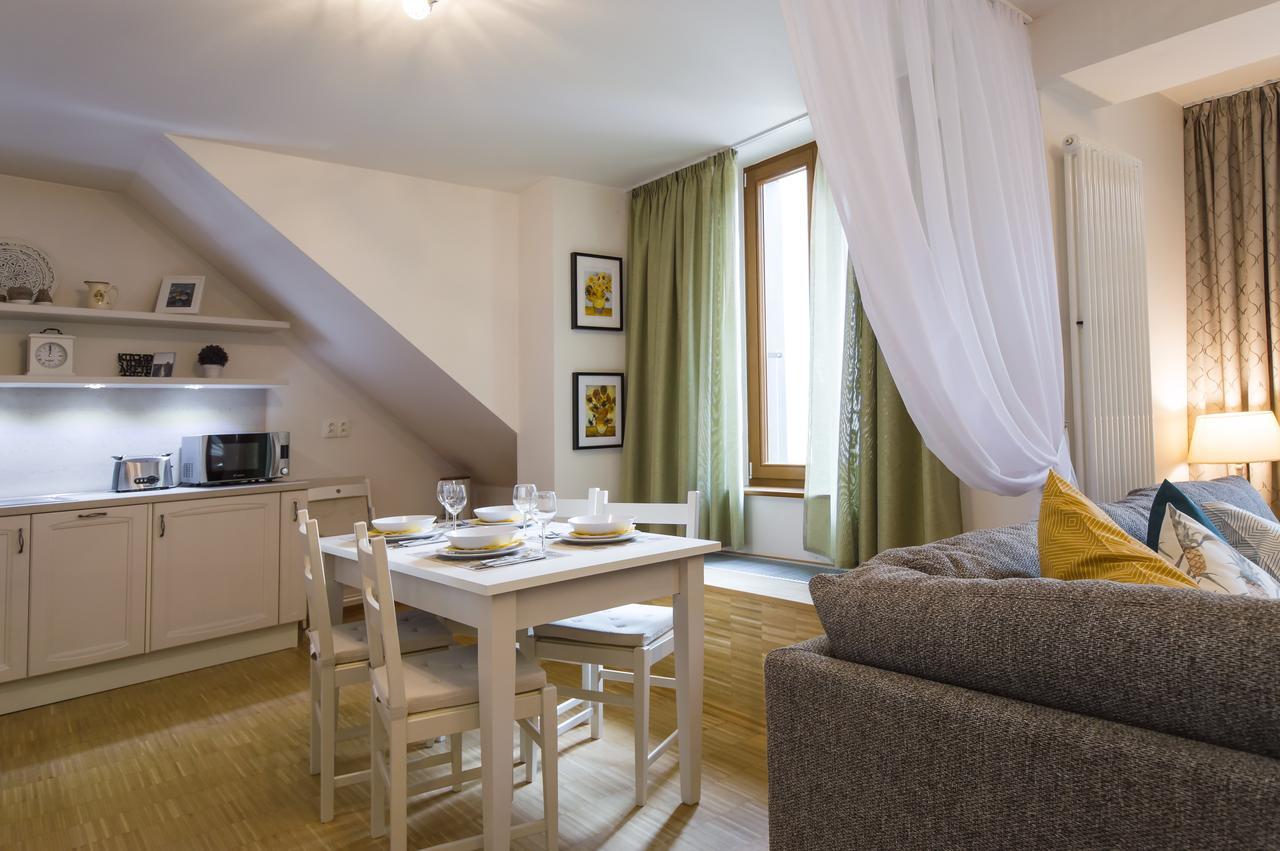 Modern Apartment Charvatova Prague Ngoại thất bức ảnh