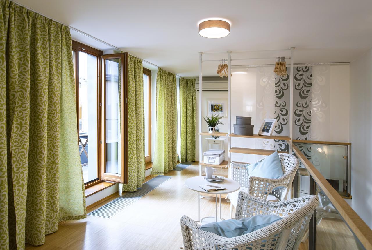 Modern Apartment Charvatova Prague Ngoại thất bức ảnh