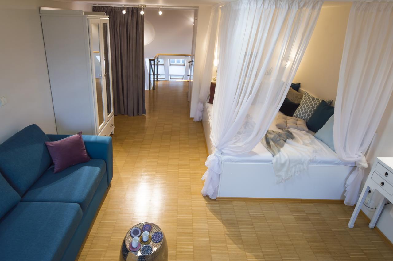 Modern Apartment Charvatova Prague Ngoại thất bức ảnh