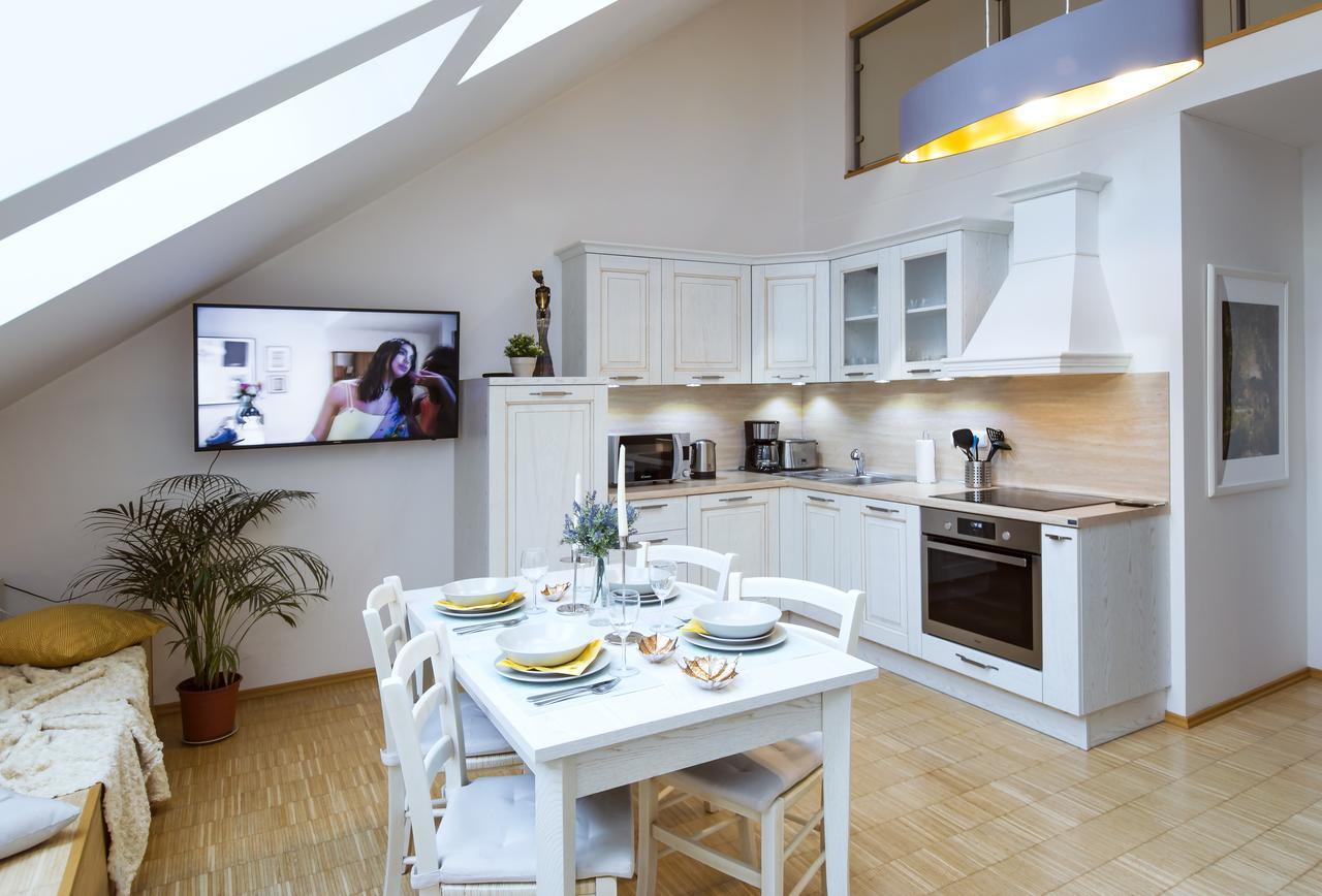 Modern Apartment Charvatova Prague Ngoại thất bức ảnh