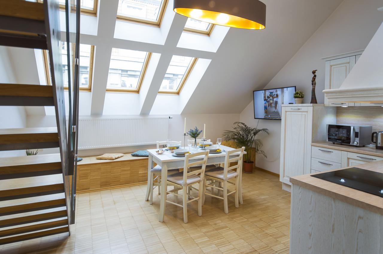 Modern Apartment Charvatova Prague Ngoại thất bức ảnh