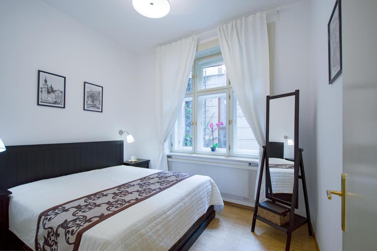Modern Apartment Charvatova Prague Ngoại thất bức ảnh