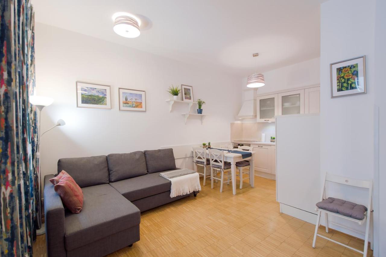 Modern Apartment Charvatova Prague Ngoại thất bức ảnh